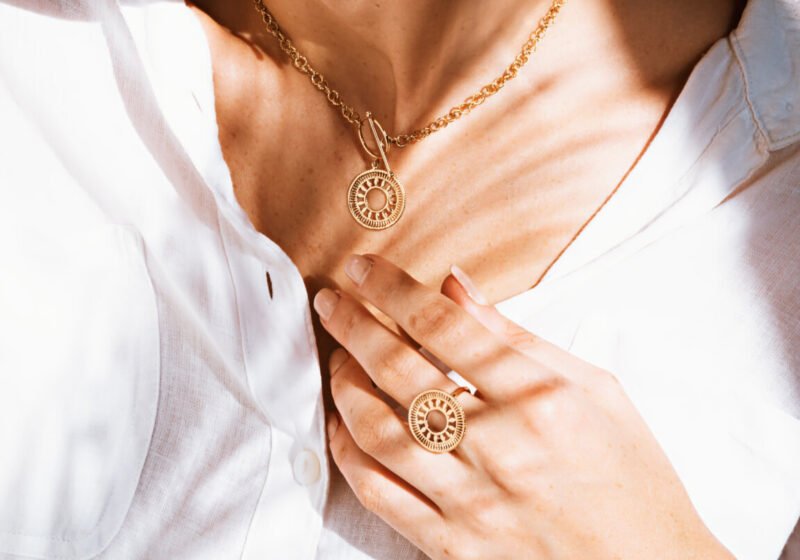 Earrings in Yellow Gold – Image 3